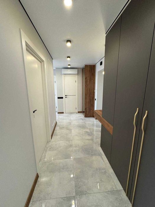 Продаж 2 кімнатна квартира з ремонтом