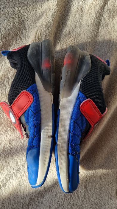 Świecące adidasy spiderman 27 17 cm