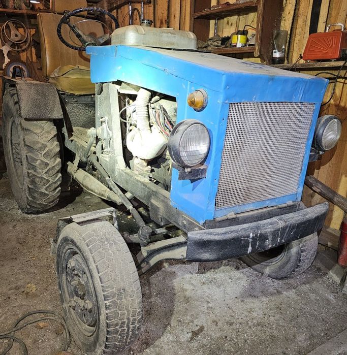 Трактор для сільськогосподарських робіт