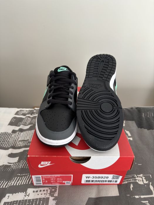 Nike Dunk Low Green Glow