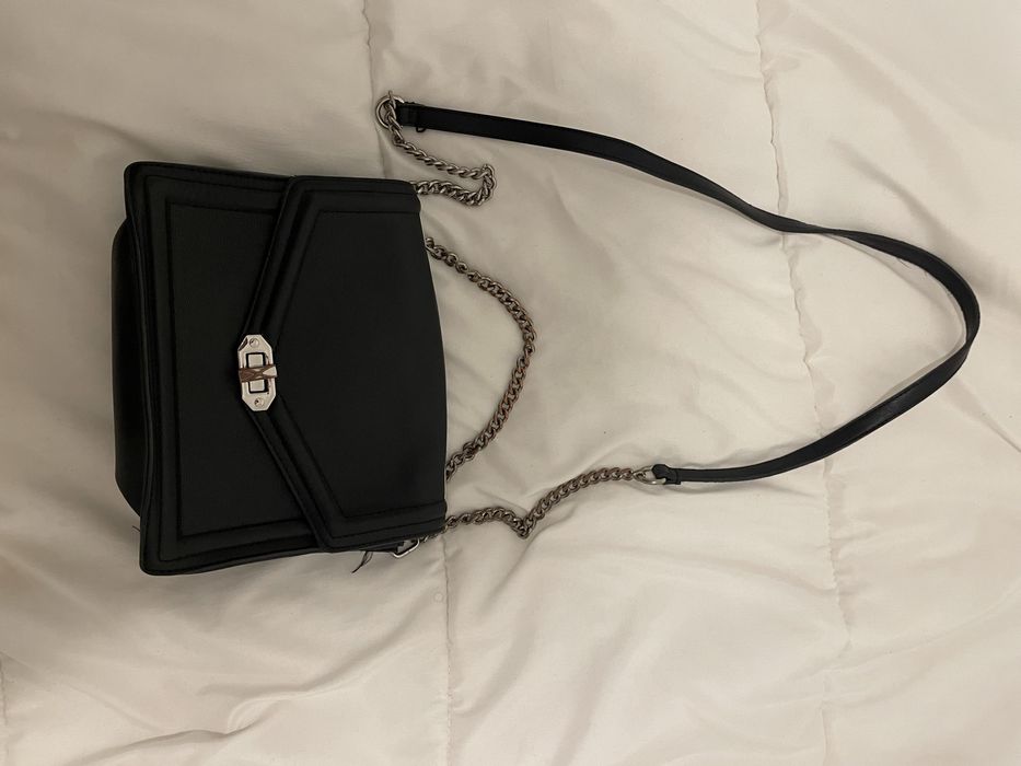 mala preta stradivarius