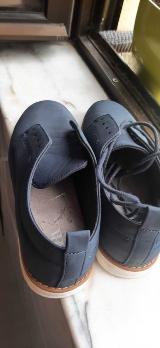 Sapato ZARA Criança N° 34 Novo Entrego em Alfragide