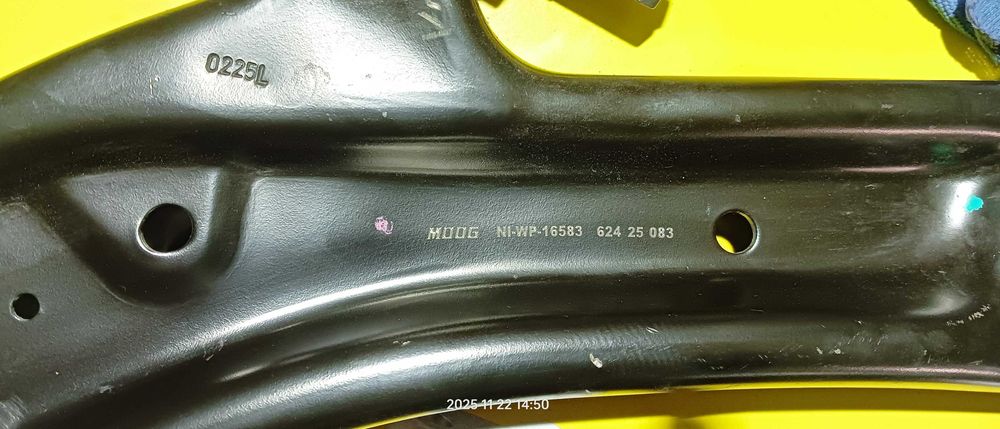 Важіль підвіски передній Nissan rogue (sport)