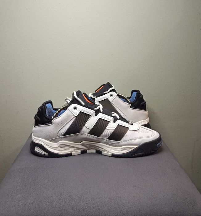 Adidas Niteball, rozmiar 44.