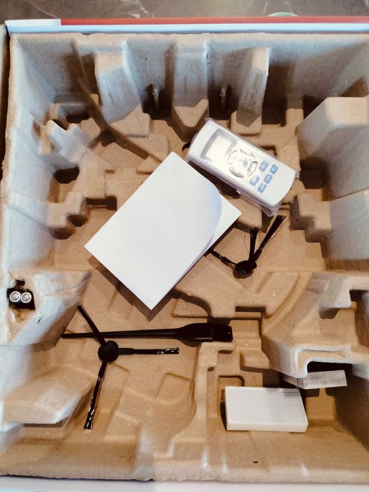 Robot -Odkurzacz ZACO