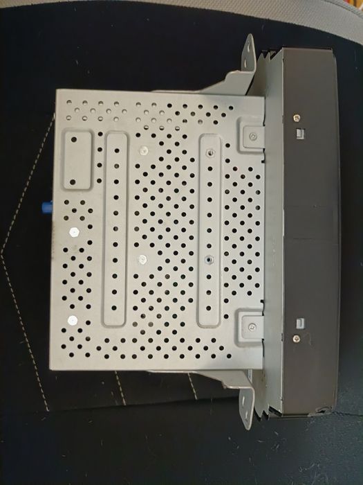 Продам магнитолу Road Rover на KIA CEED