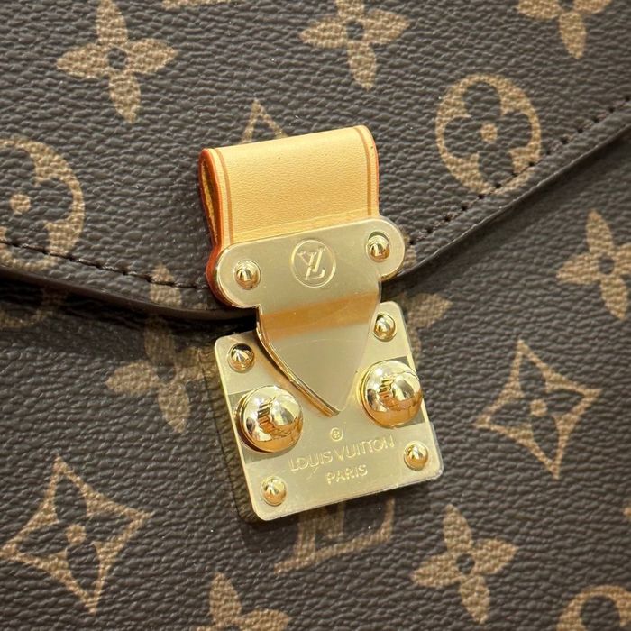 Torebka Louis Vuitton pochette