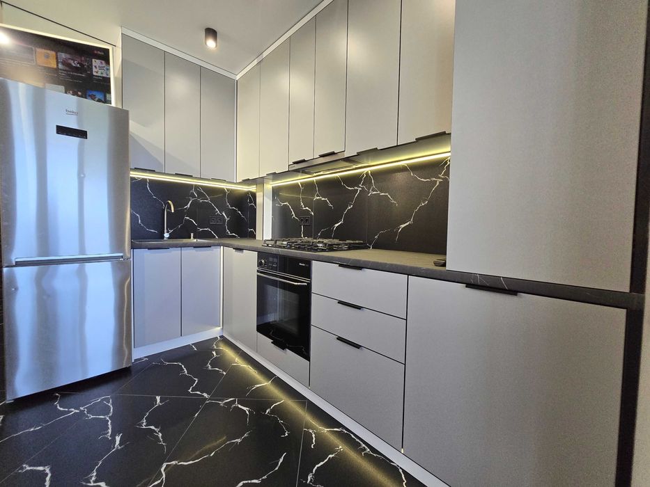 1-кім.кв. в районі міського озера