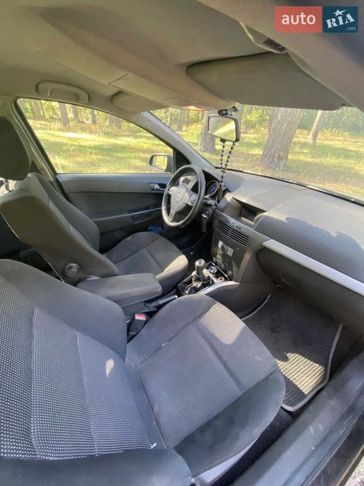 Продам Opel Atsra H