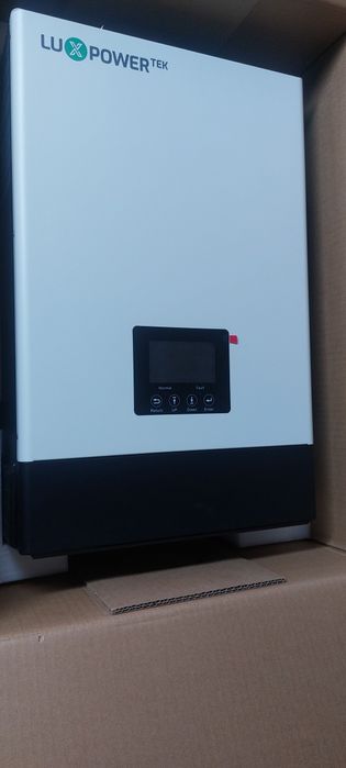 Інвертор luxpower 6кВт.