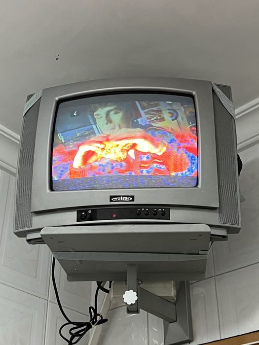 Televisao ja com suporte