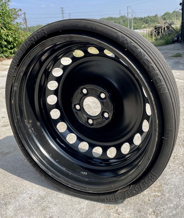 Vendo pneu sobresselente compacto “Donut” de Mercedes