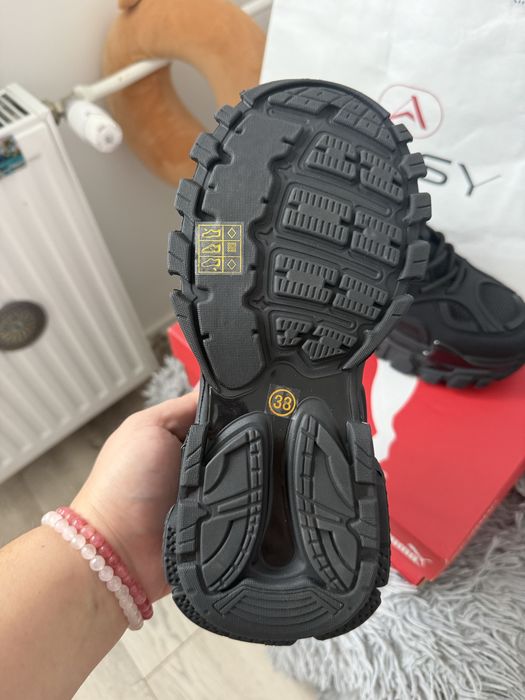 czarne sneakersy damskie – nowe. Długość wkładki: 24 cm