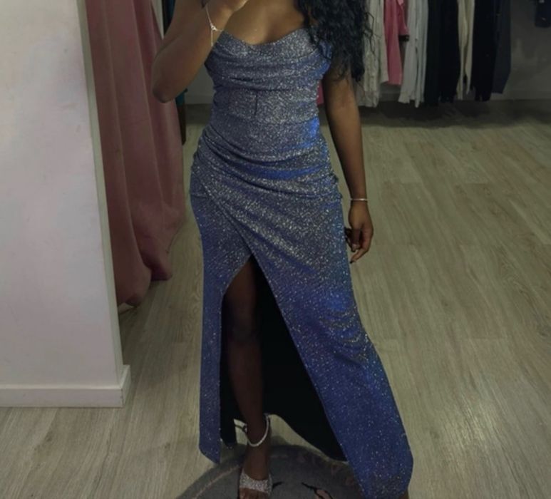 Vestido “Cinderella” cinzento