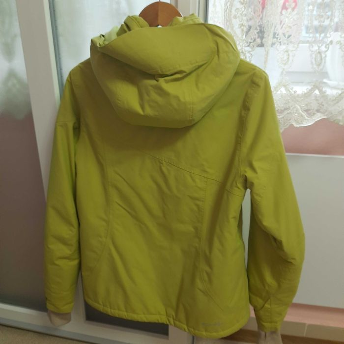 Лижна куртка жіноча.