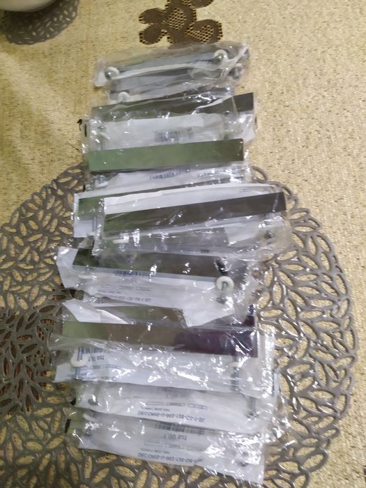 Uchwyty do mebli metalowe