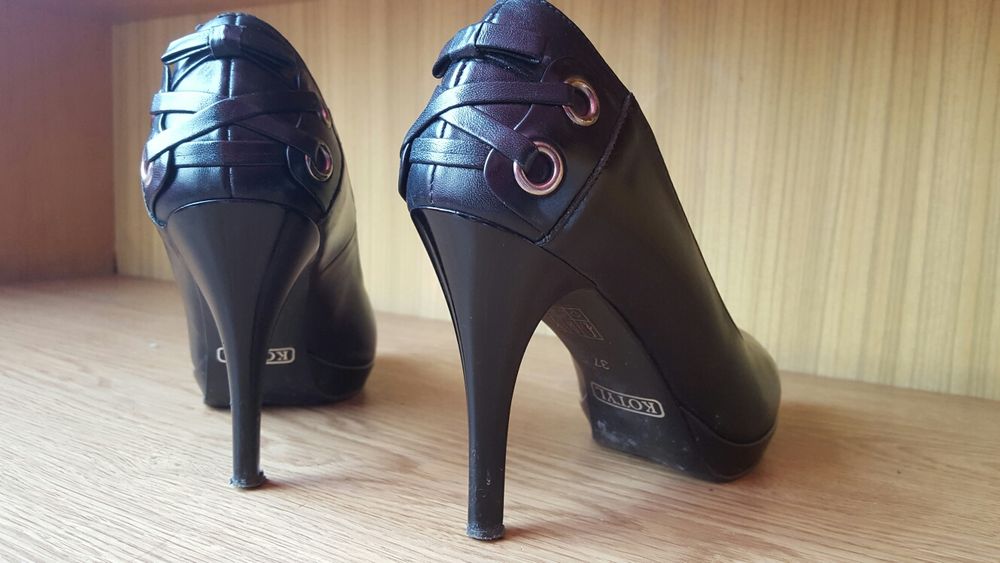 Buty szpilki skórzane Kotyl