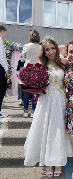 Продам біле плаття на випускний/весільне
