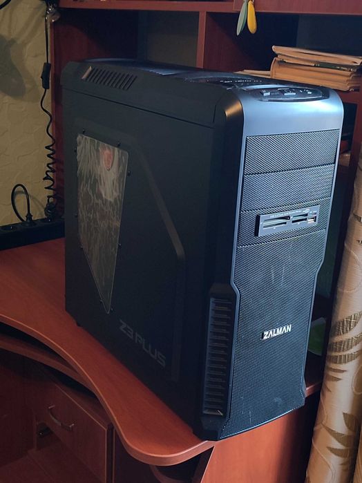 Персональний комп'ютер ігрового типу в комплекті