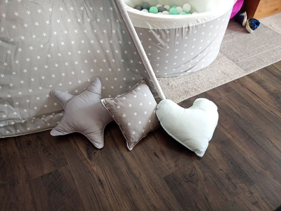 Sprzedam tipiti basen z kulkami i kosz na zabawki