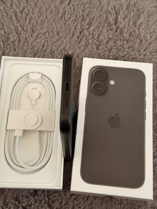 Iphone 16/256 Black