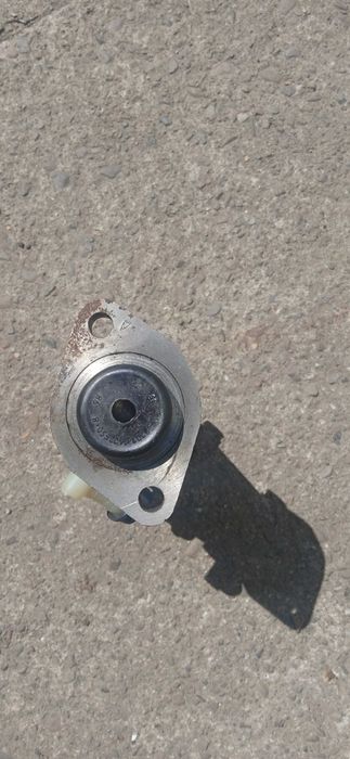 Головний циліндр гальм