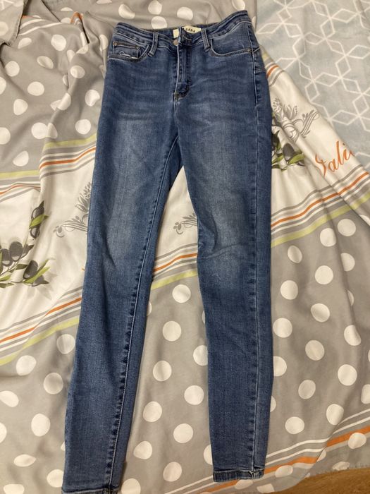 Sprzedam jeansy stan jak nowe xs