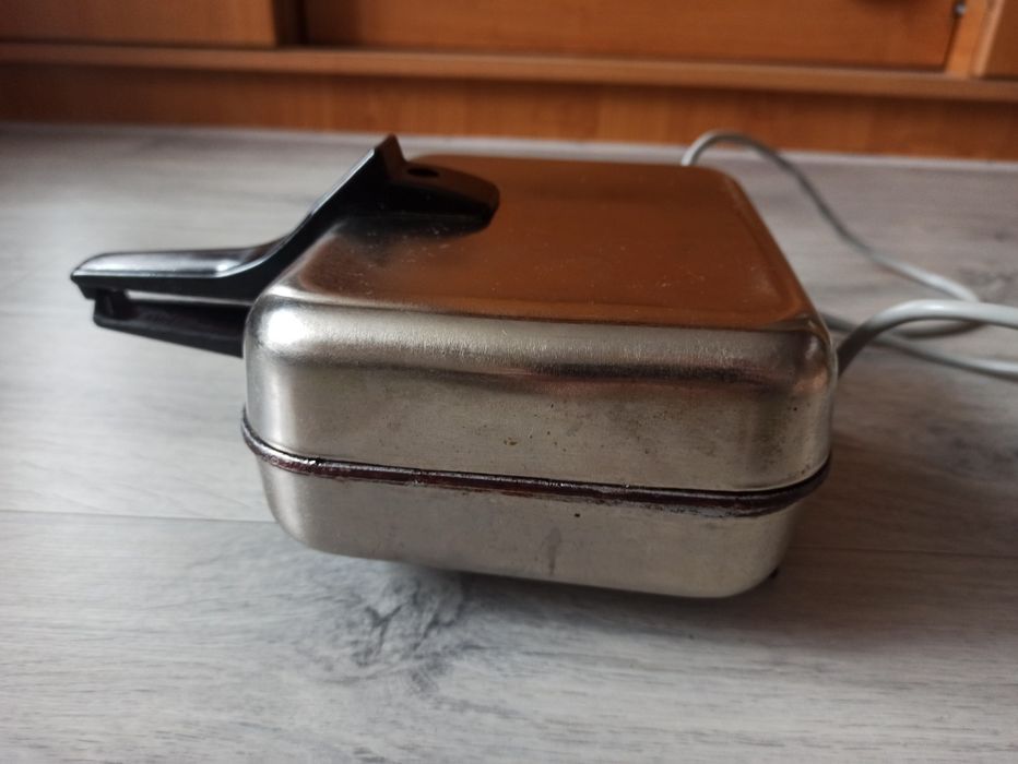 Електро вафельница