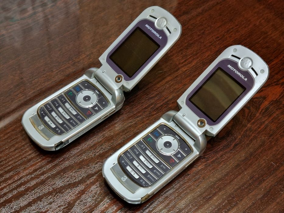 Motorola V975 2 sztuki