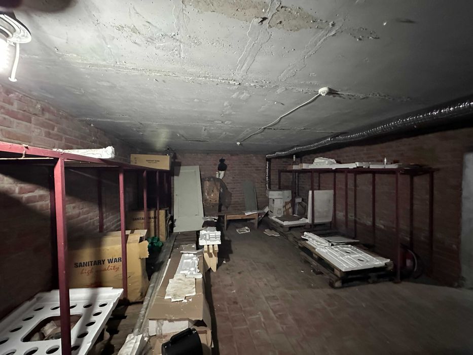 Продаж підвального приміщення поруч з Оптовим ринком