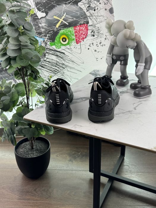 Кросівки Under Armour Hovr 38.5 розмір Е14041