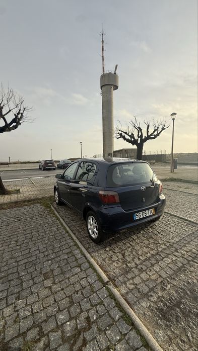 toyota yaris 2002