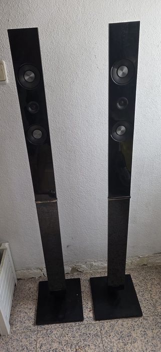 Colunas Samsung para Aparelhagem so falta o fio para ligar da aparelhagem as Colunas atras