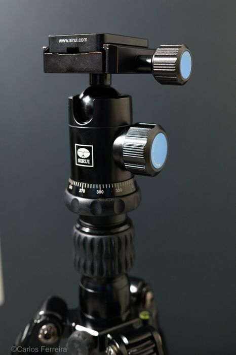 Tripé Sirui Carbono