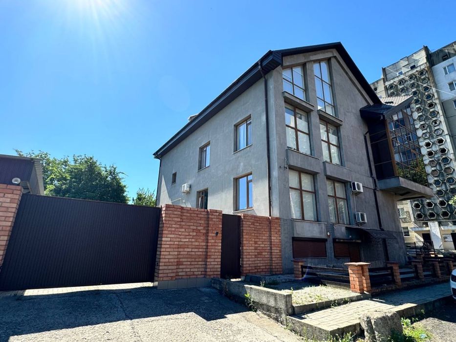 Офисный блок закрытого типа в Ингульском р-не 200м 20000грн