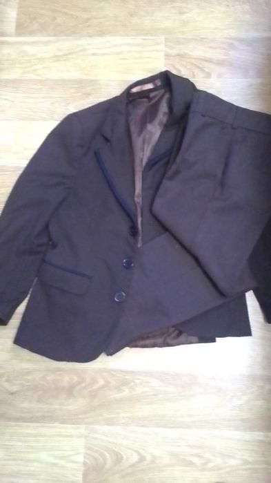 Шкільна форма в хорошому стані для хлопчика