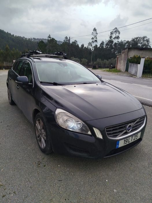Volvo V60 Momentum 2.0 
1984 cilindrada

302.000 km, com a