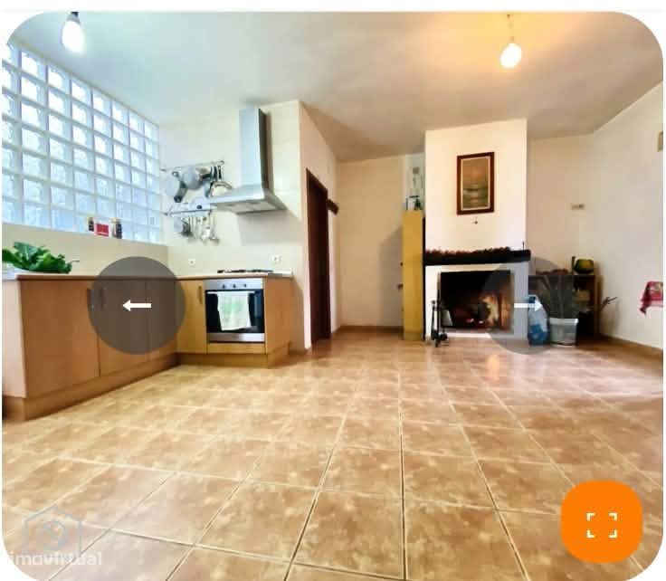 Casa de pedra na aldeia