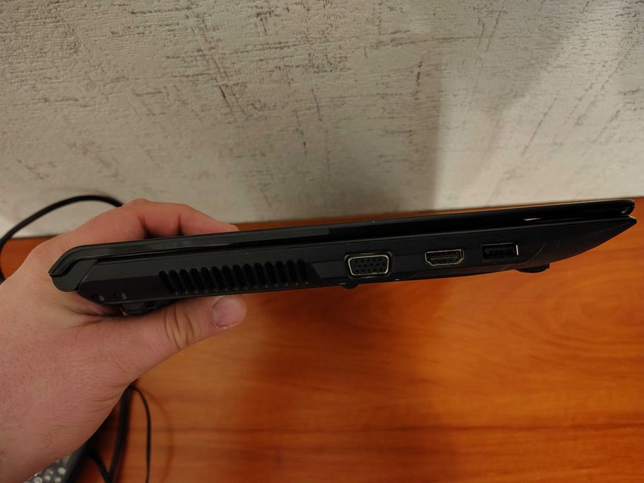 ASUS UL30VT 13.3'' C2D SU7300 4GB DDR3 500GB HDD