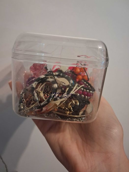 Box pudełko biżuterii
