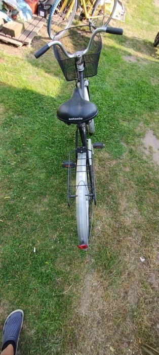 Rower damka czarna z koszykiem z bagażnikiem