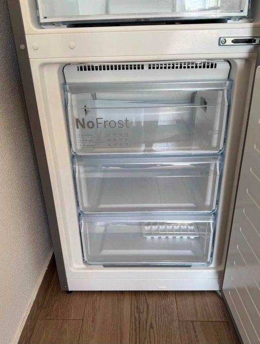 Frigorífico Combinado Bosch KGN36VLED (326 L)