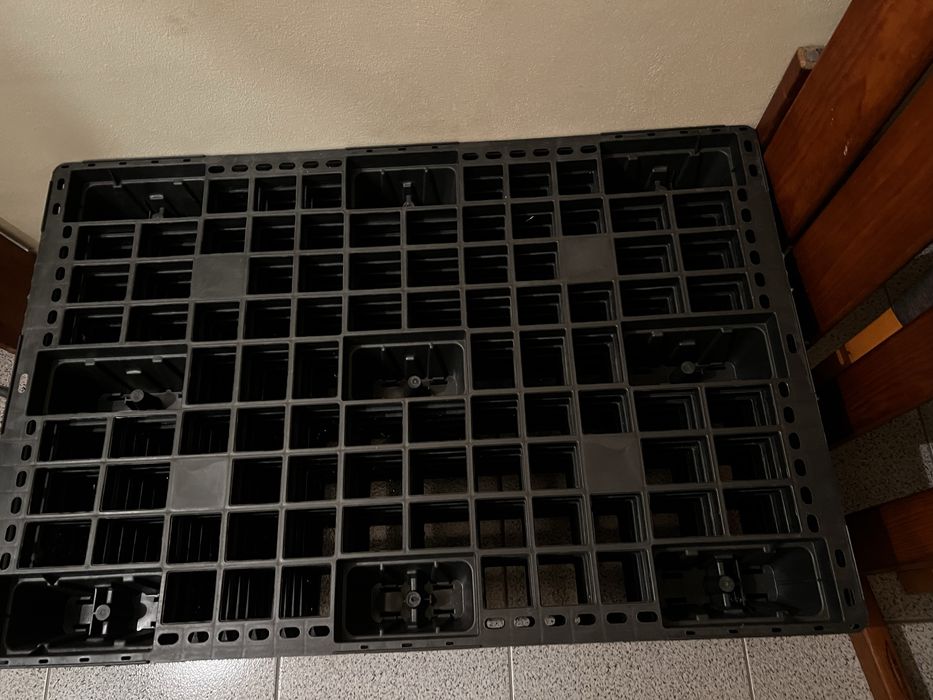 Pallets plasticos  1,20x0,80