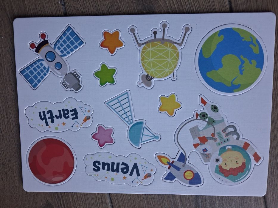 Магнітна книга, гра космос