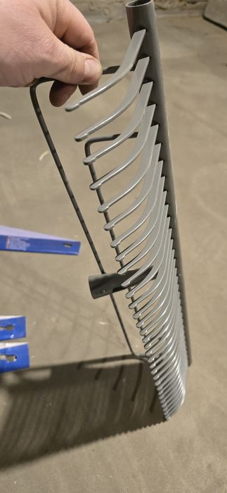 Grabie do lisci trawy 58cm