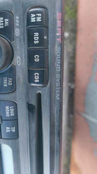 Rádio SEAT Leon 2002 / 1.6 / 12V