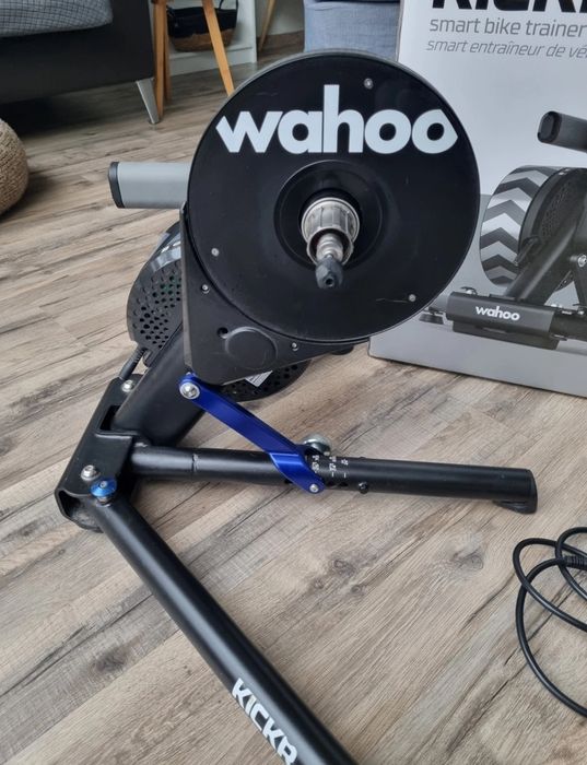 Велостанок, велотренажер  Wahoo kickr v3