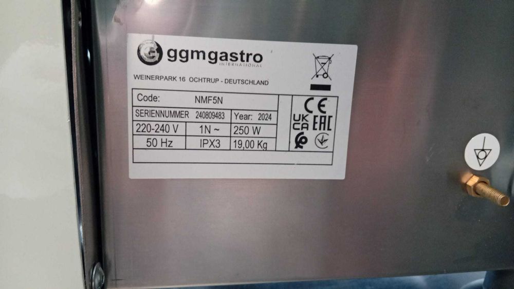 Maquina eléctrica para massas fresca - 5 kg/h - 250 watts GGM Gastro