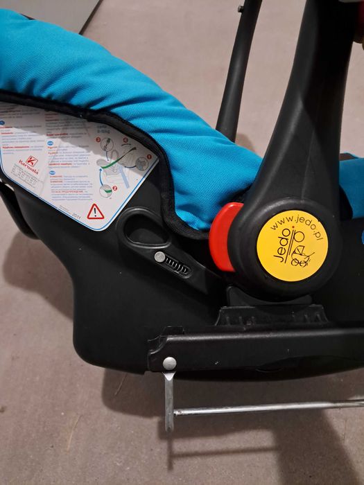 Fotelok samochodowy jedo