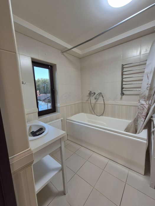 Оренда Будинку з басейном та сауною.Камін,Газ. Осокорки